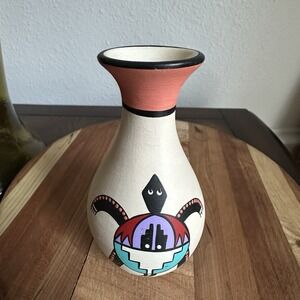 Native American Artisan Pottery Vase‎ 5 Inch Turtle Southwest Pueblo Signed Dawn